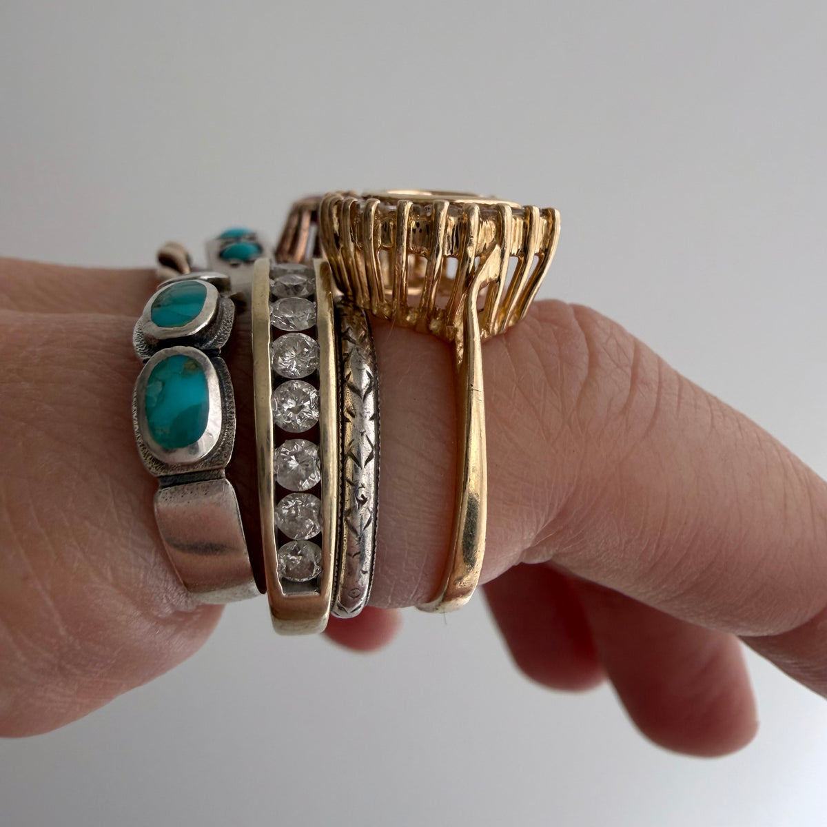 V I N T A G E // primed for luck / 14k and baguette diamond horseshoe ring / size 8