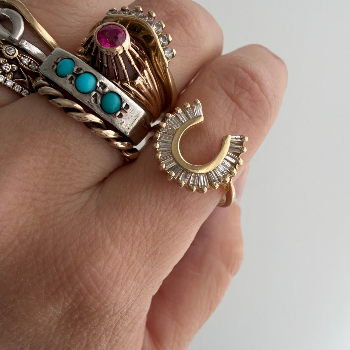 V I N T A G E // primed for luck / 14k and baguette diamond horseshoe ring / size 8