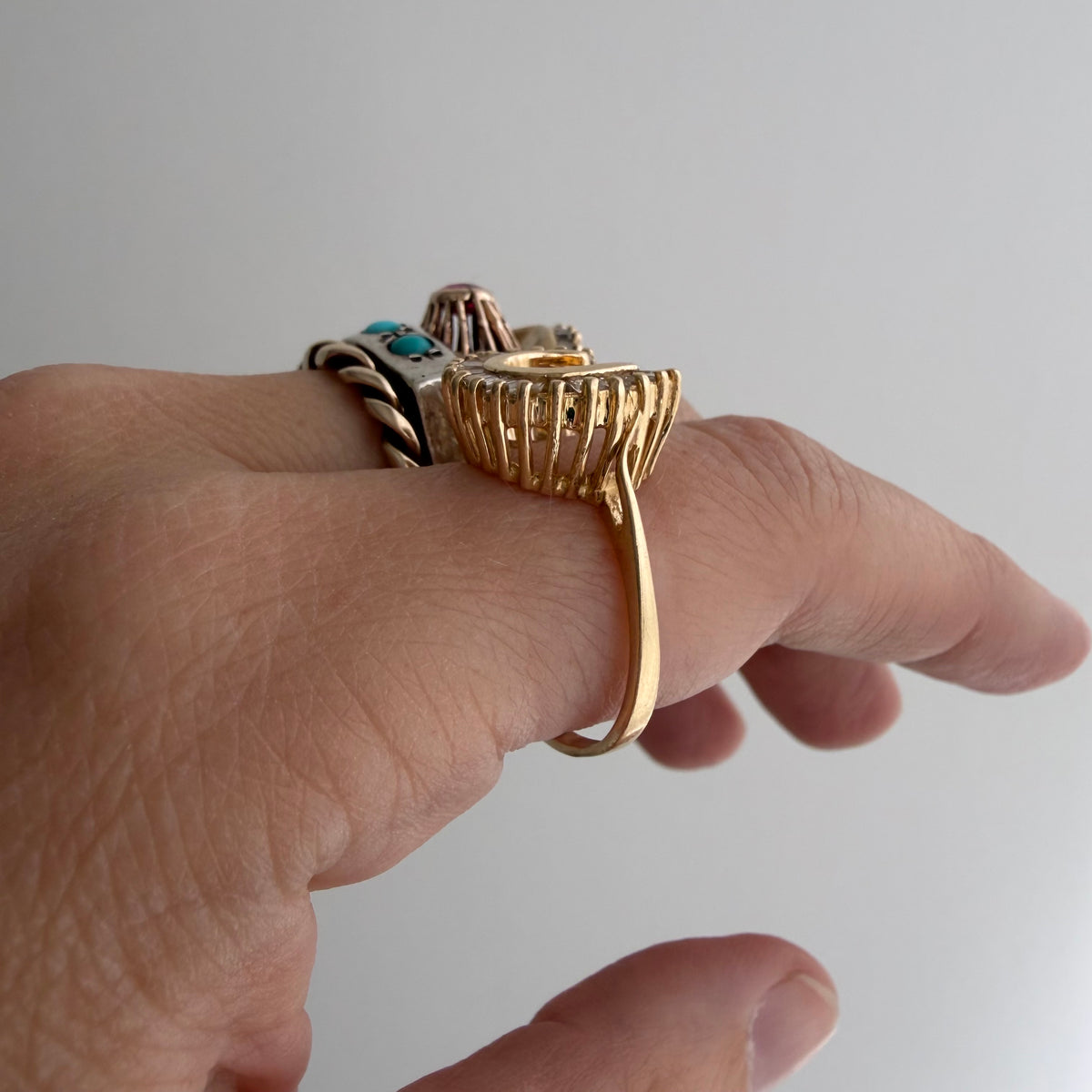 V I N T A G E // primed for luck / 14k and baguette diamond horseshoe ring / size 8