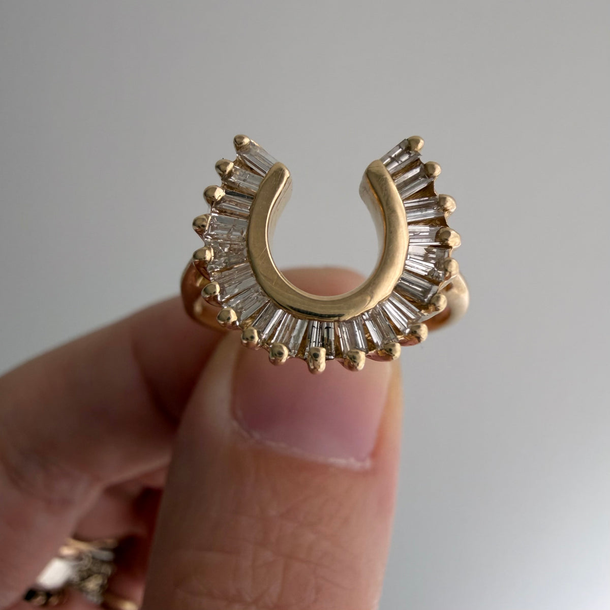 V I N T A G E // primed for luck / 14k and baguette diamond horseshoe ring / size 8