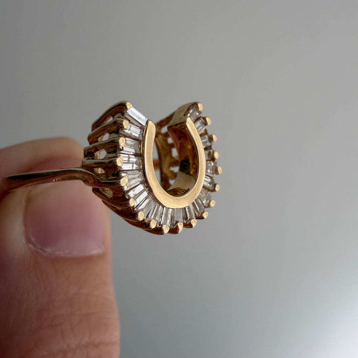 V I N T A G E // primed for luck / 14k and baguette diamond horseshoe ring / size 8