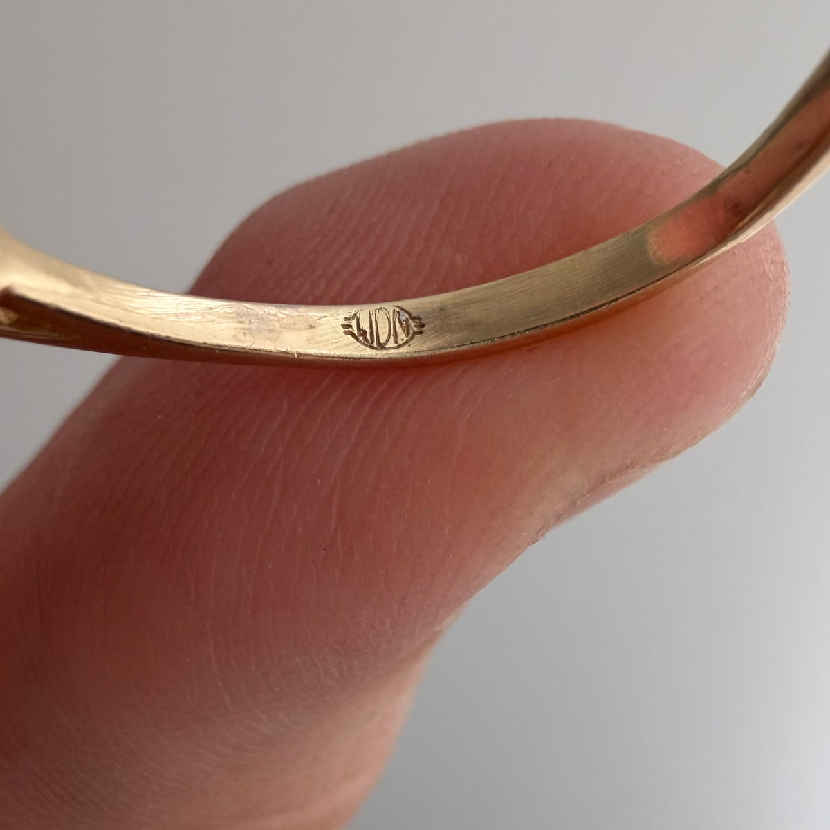 V I N T A G E // primed for luck / 14k and baguette diamond horseshoe ring / size 8
