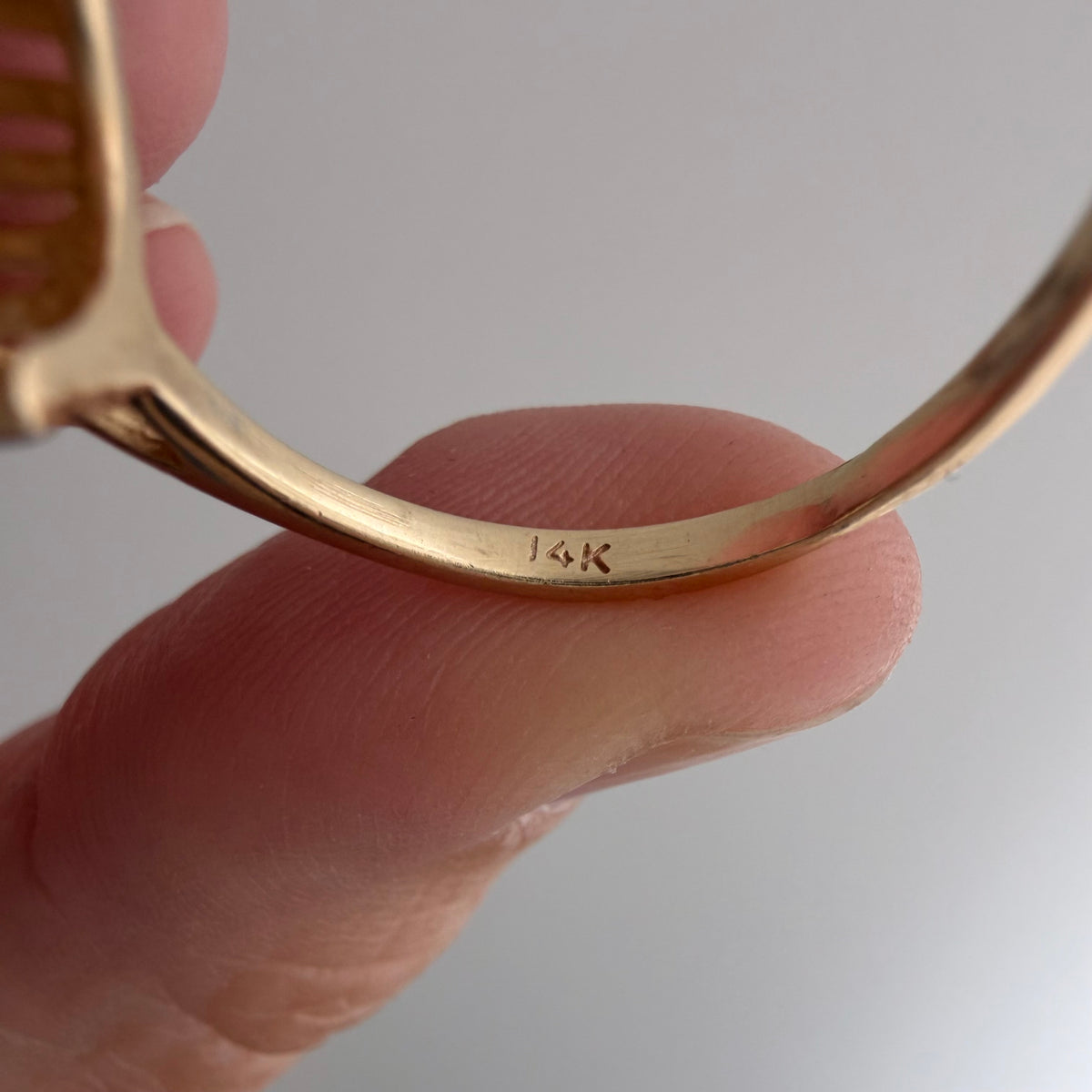 V I N T A G E // primed for luck / 14k and baguette diamond horseshoe ring / size 8