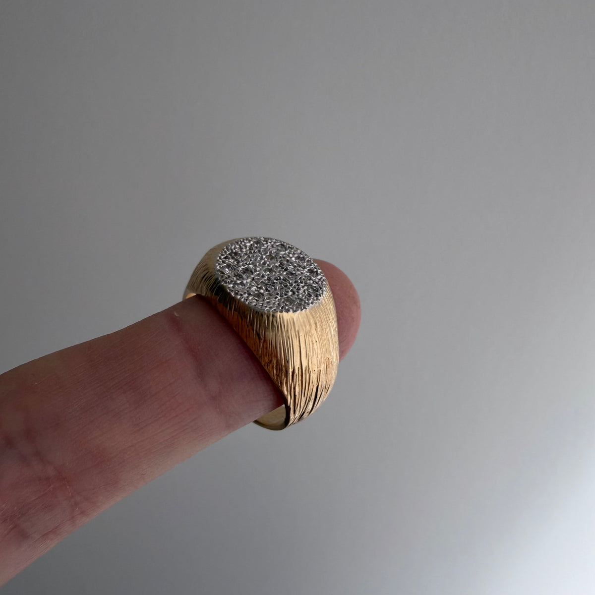 V I N T A G E // la luna / two tone 14k diamond cluster signet / size 7