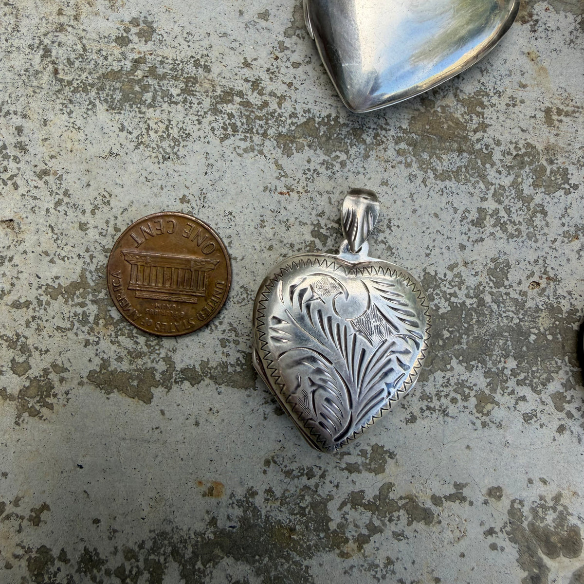 LIKE A LIVE // sterling silver lots of love / statement hearts / some lockets and some not