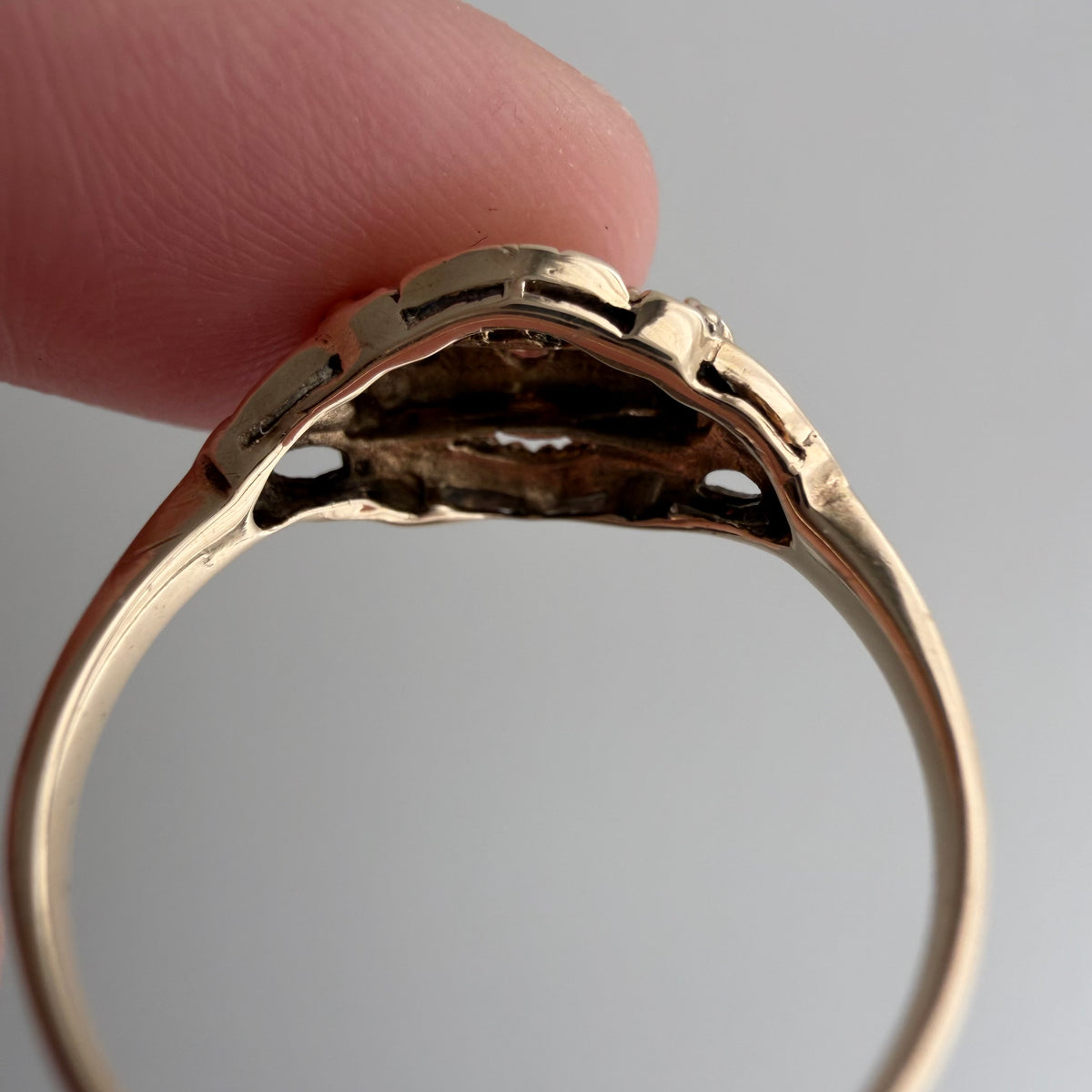 V I N T A G E // floral resilience / 1930s three stone floral east west navette ring with new diamonds / size 7