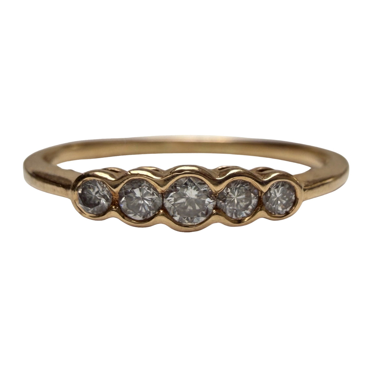 E S T A T E // bubble row / 14k yellow gold and channel set graduated diamond five stone band / size 10.25