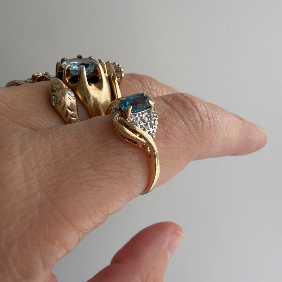 V I N T A G E // protective eye / 10k evil eye ring with topaz + diamonds / size 6.75