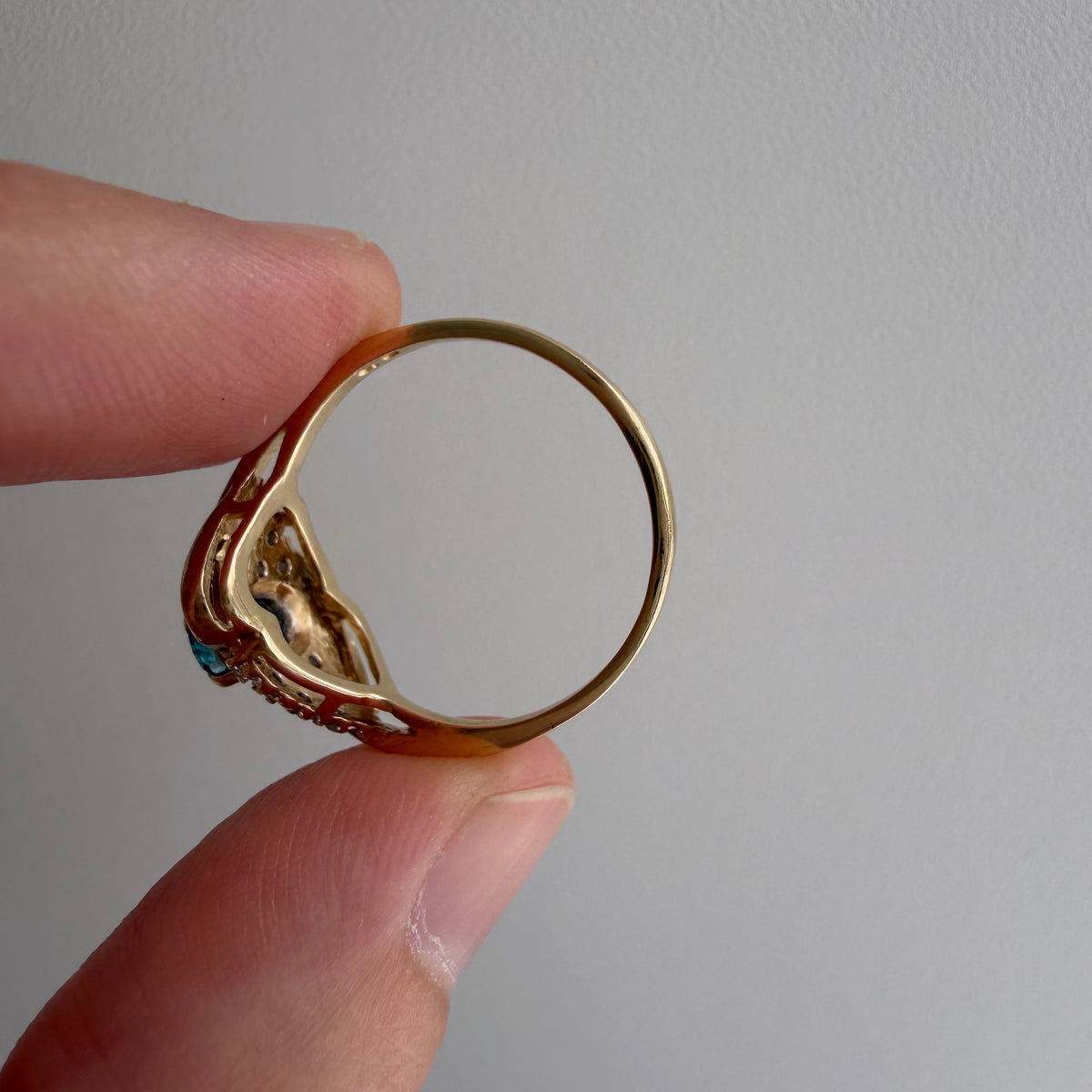 V I N T A G E // protective eye / 10k evil eye ring with topaz + diamonds / size 6.75