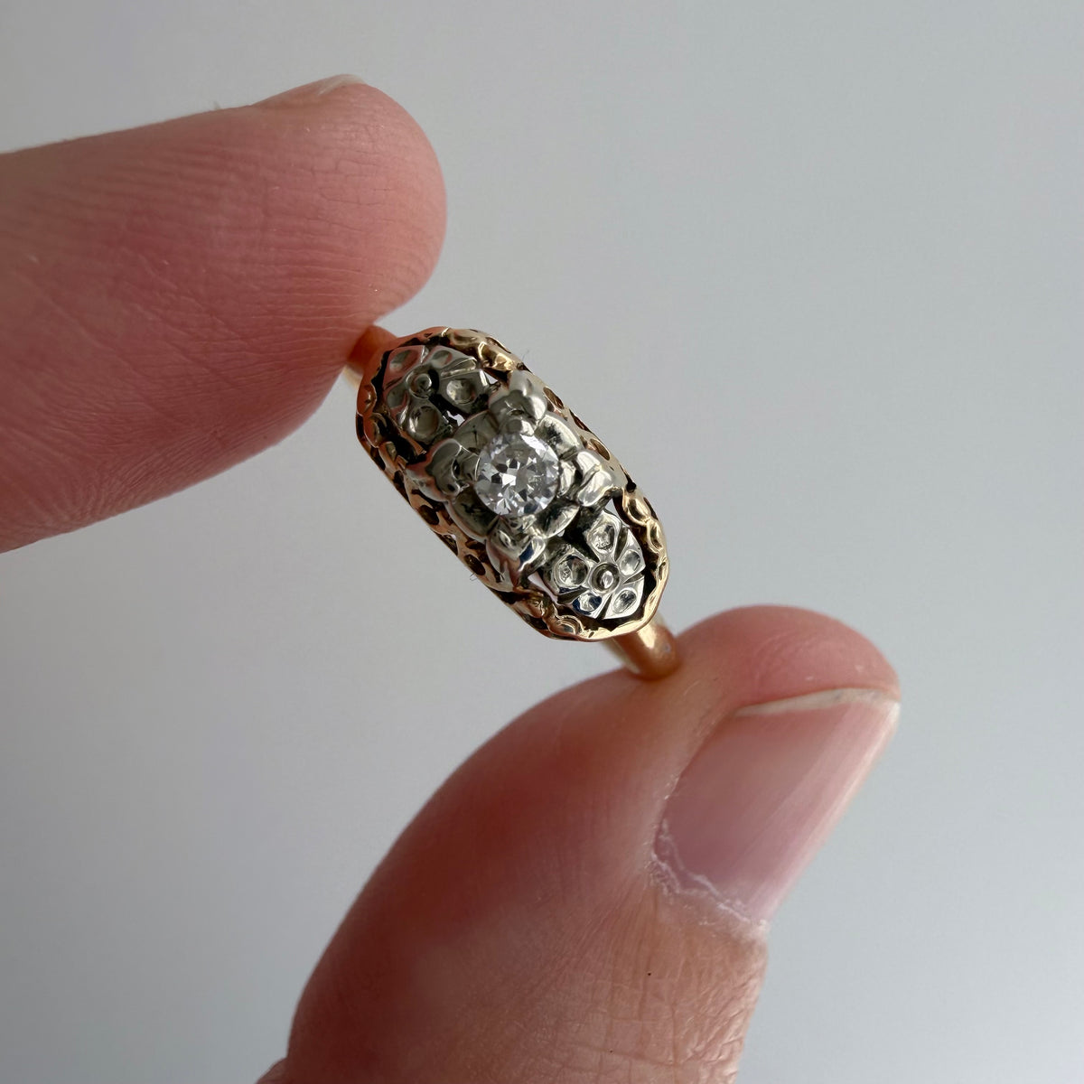 A N T I Q U E // blooming love / two tone 14k and diamond floral solitaire ring / size 6
