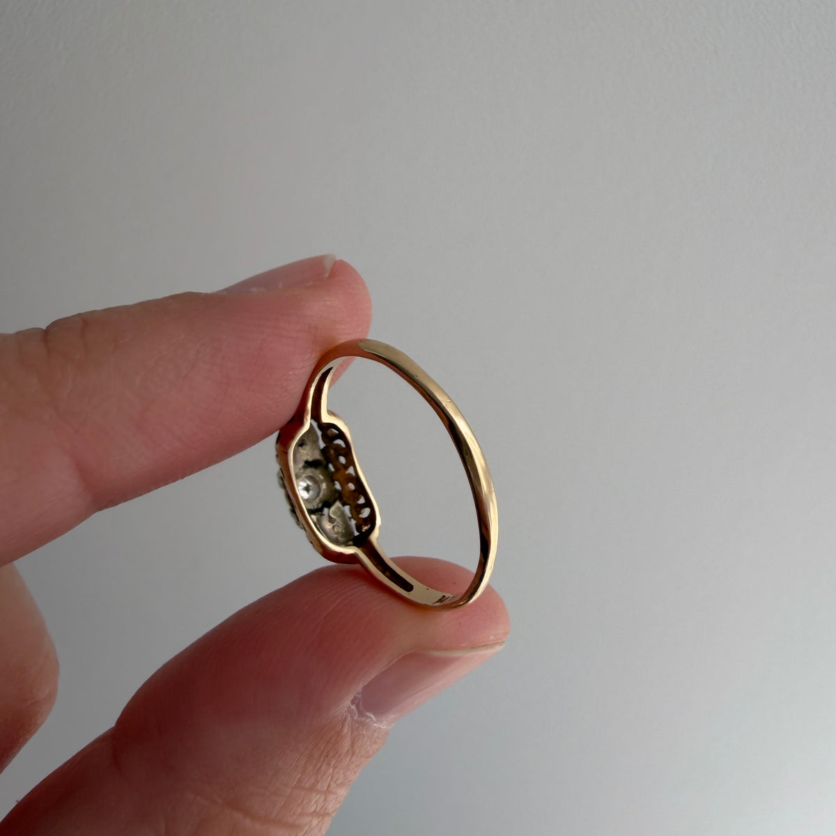 A N T I Q U E // blooming love / two tone 14k and diamond floral solitaire ring / size 6