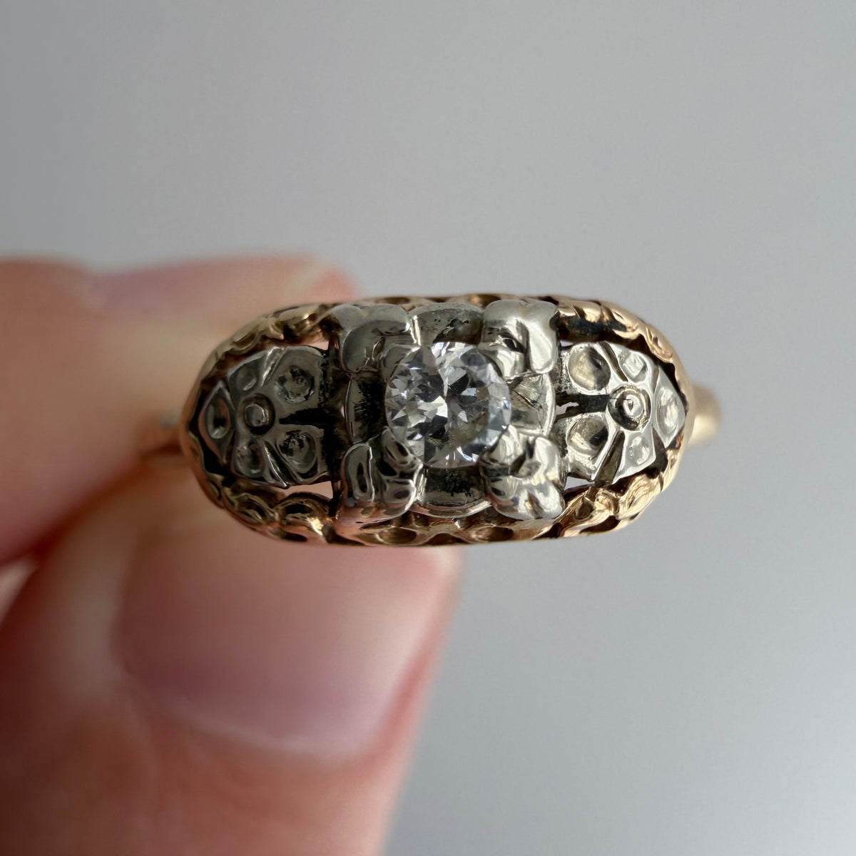 A N T I Q U E // blooming love / two tone 14k and diamond floral solitaire ring / size 6