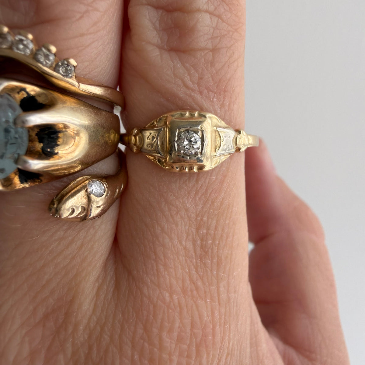 A N T I Q U E // made it this far / two tone 14k and diamond worn solitaire / size 6.5