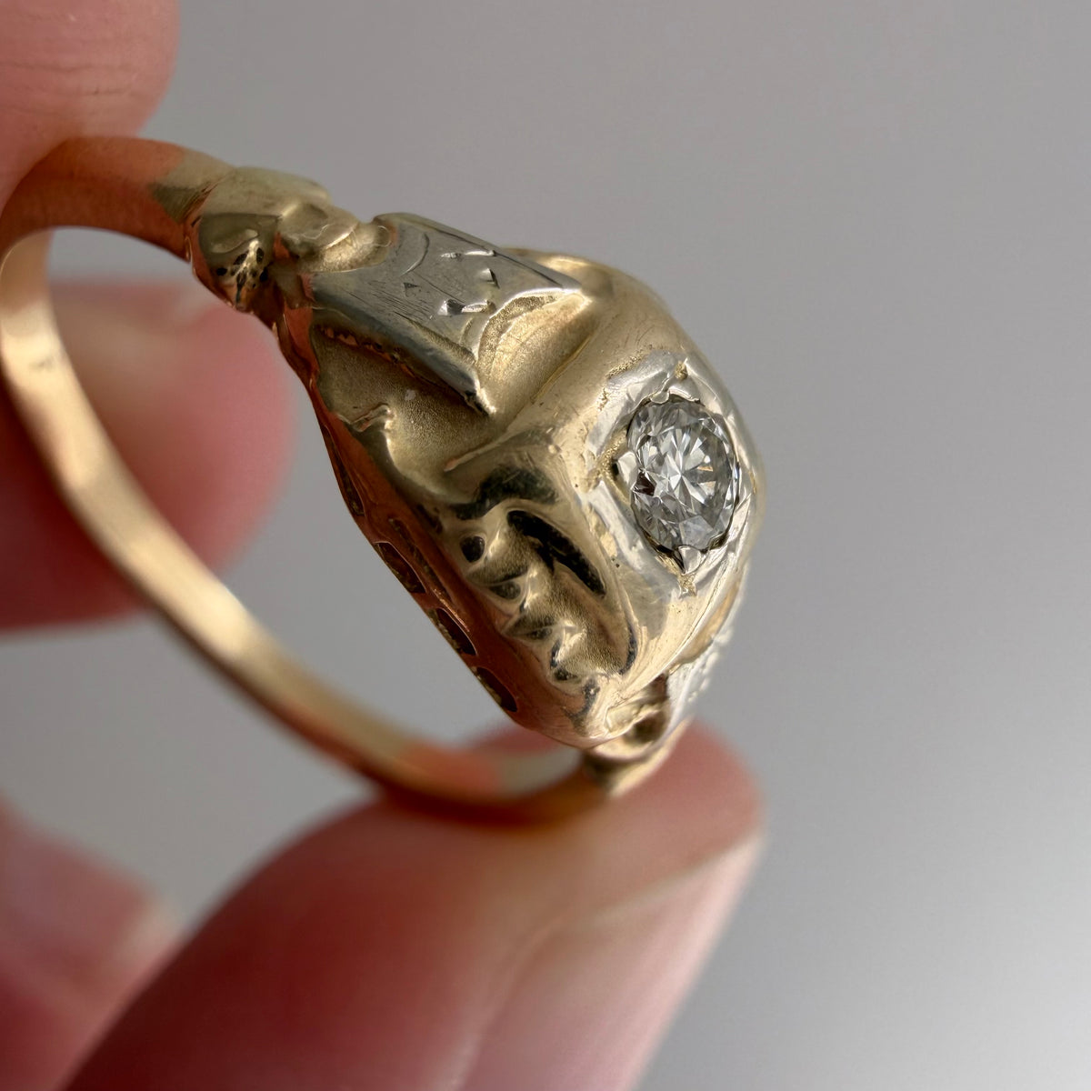 A N T I Q U E // made it this far / two tone 14k and diamond worn solitaire / size 6.5