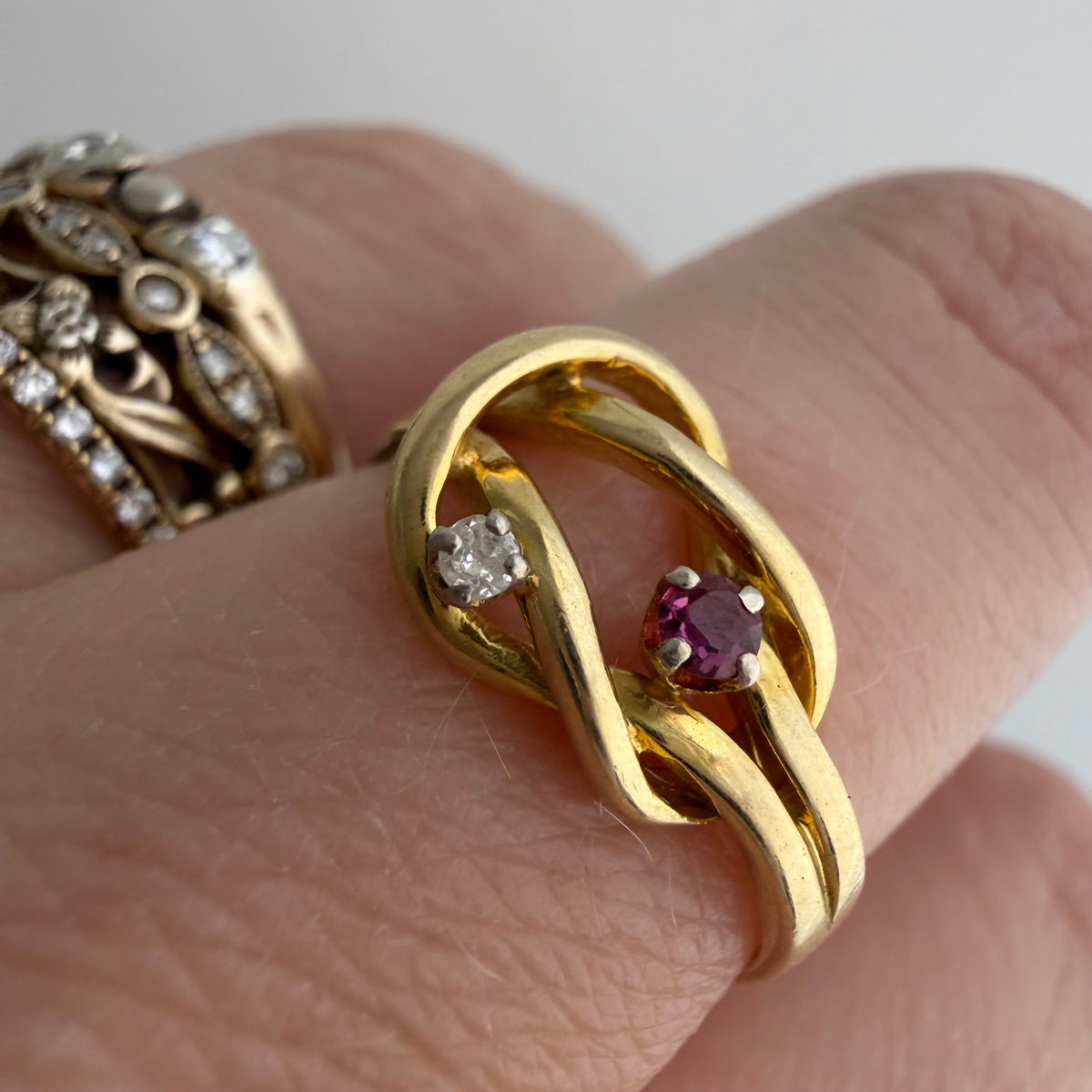V I N T A G E // linked up / 14k knot ring with diamond and ruby / size 5.75