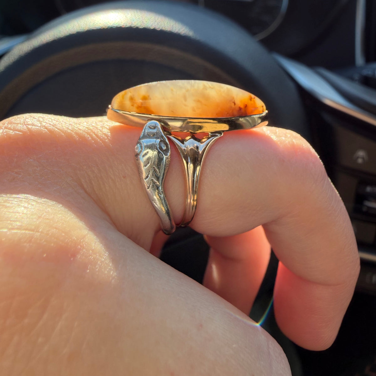 A N T I Q U E // as above, so below / 10k and agate Edwardian ridged navette solitaire / size 5.5