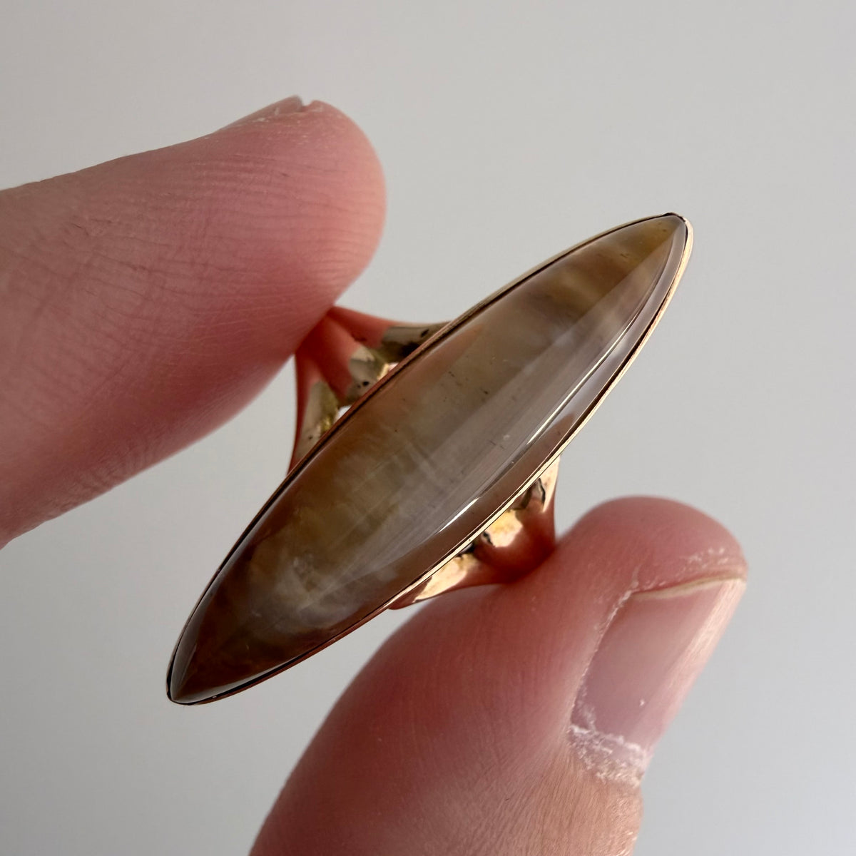 A N T I Q U E // as above, so below / 10k and agate Edwardian ridged navette solitaire / size 5.5