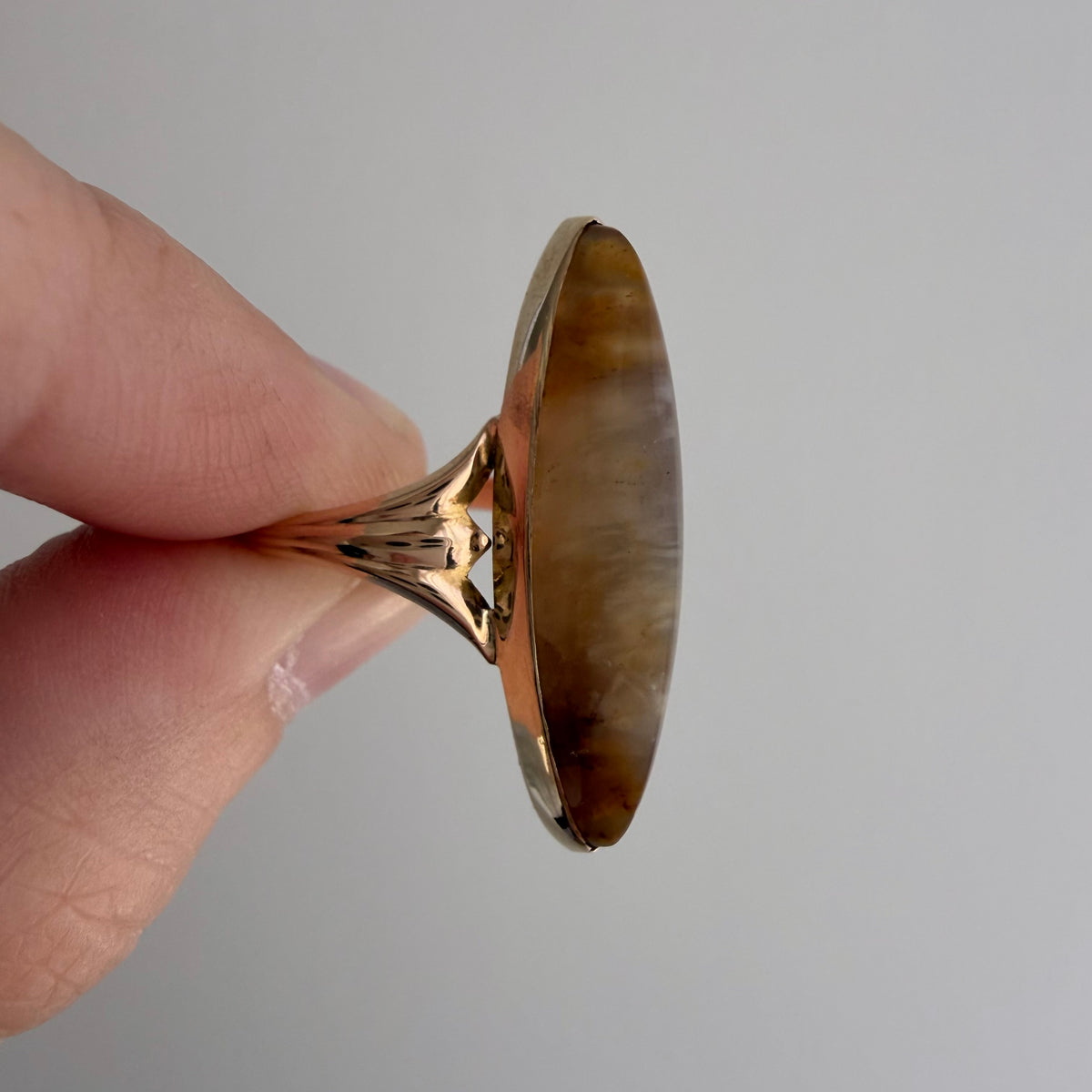 A N T I Q U E // as above, so below / 10k and agate Edwardian ridged navette solitaire / size 5.5