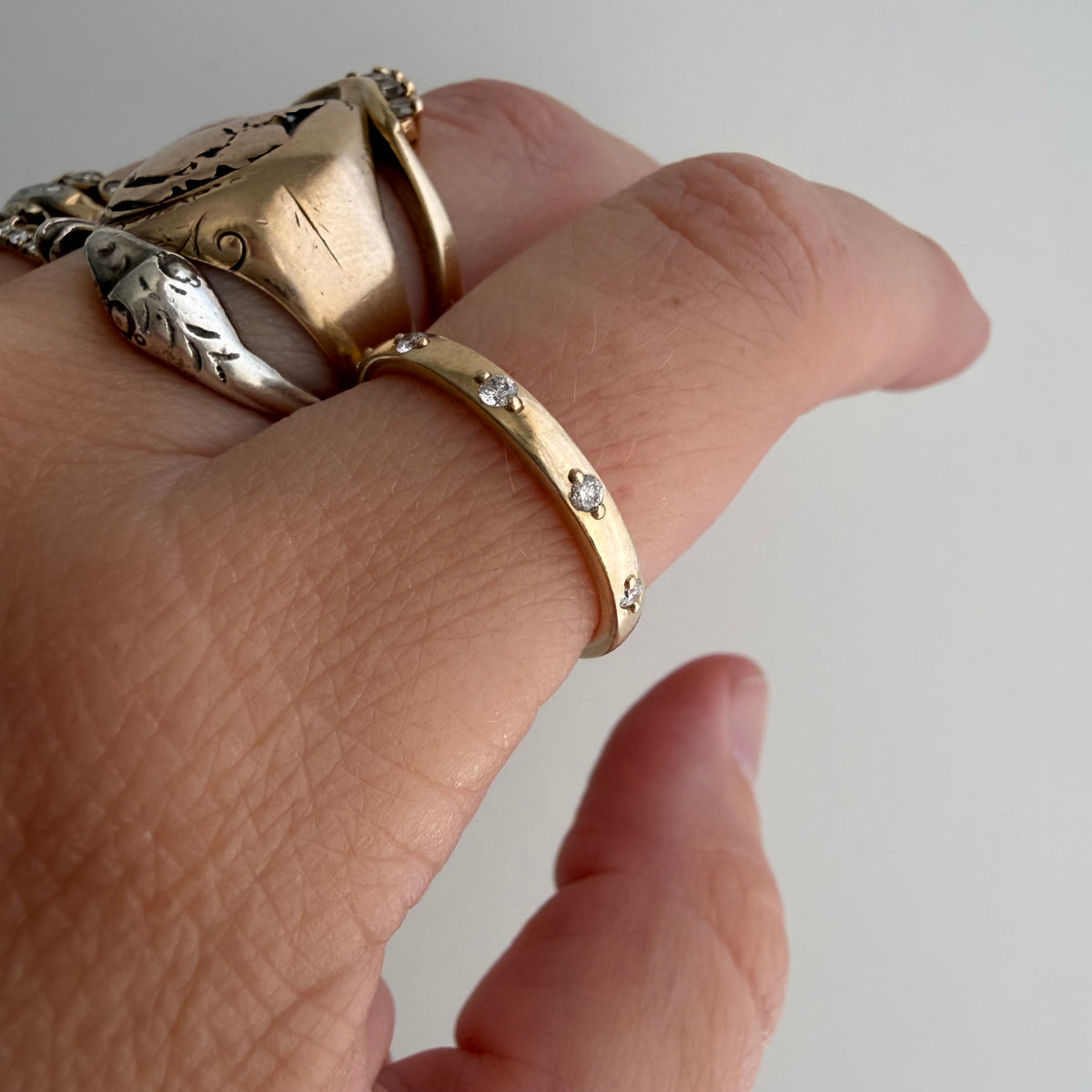 E S T A T E // five in a row / 10k and five diamond half eternity skinny stacking band / size 7