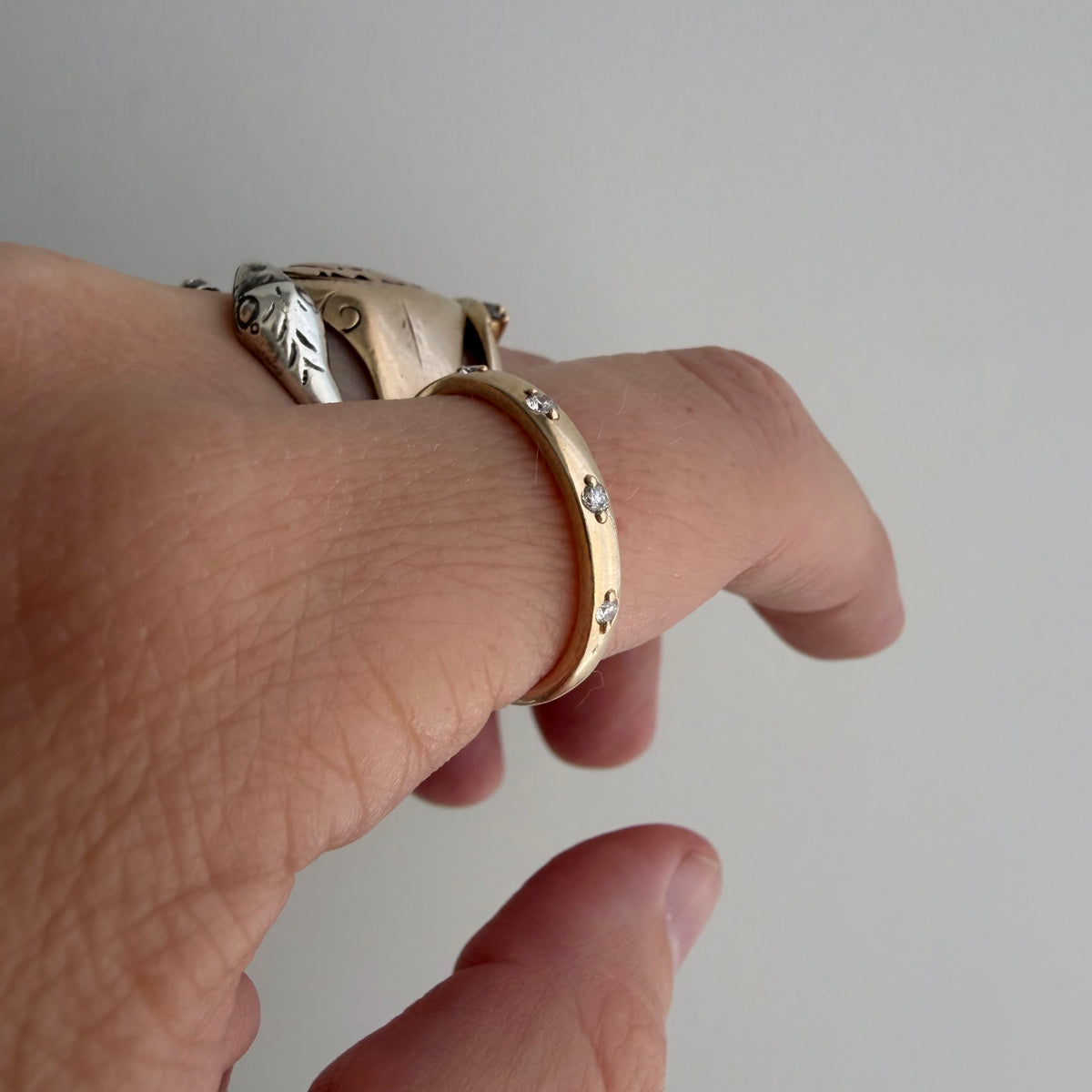 E S T A T E // five in a row / 10k and five diamond half eternity skinny stacking band / size 7