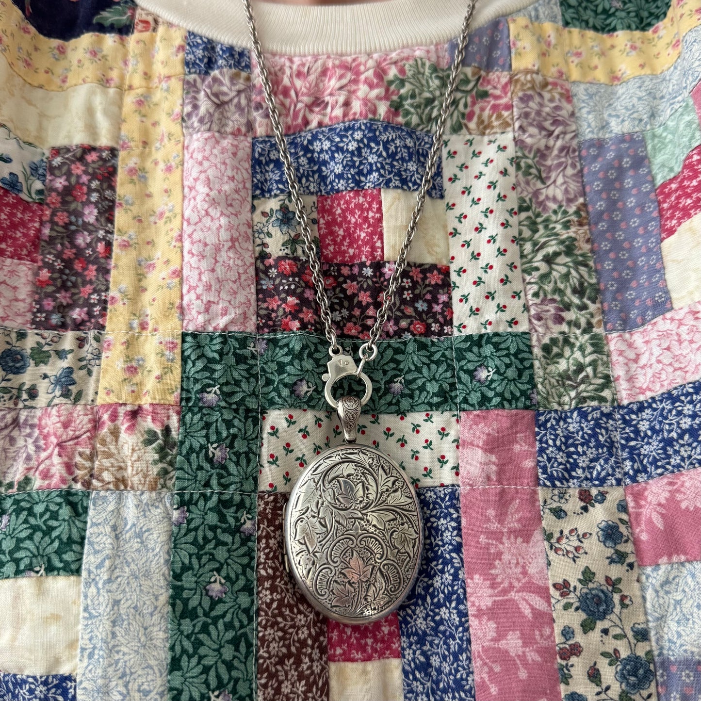 TPT V I N T A G E // 1980s does 1890s / sterling silver victorian revival huge ivy locket / a pendant