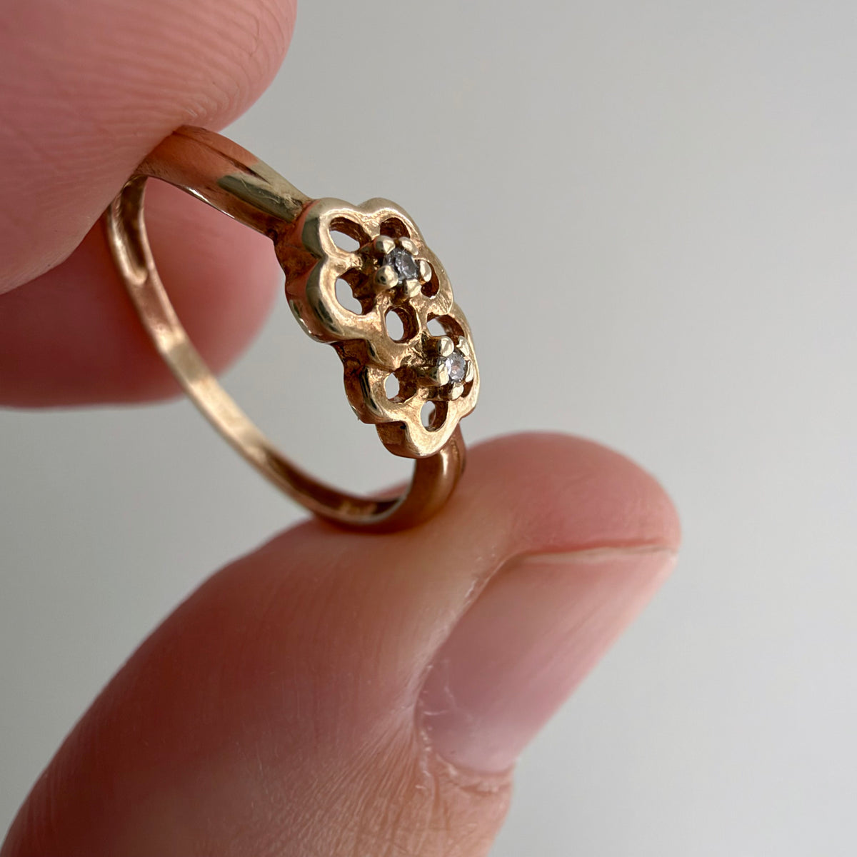 V I N T A G E // tois et mois forget me nots / 10k and diamond child or pinky ring / size 3+