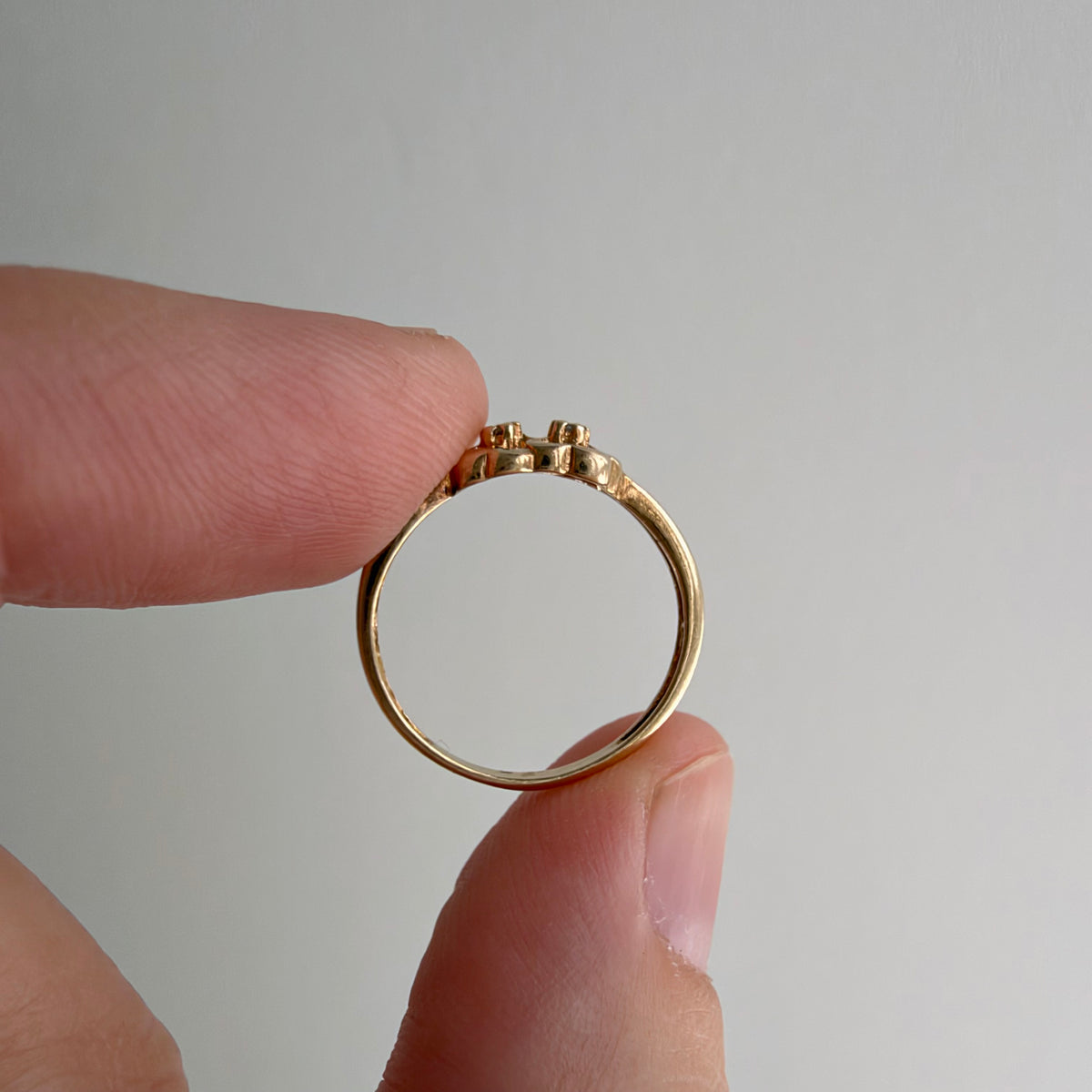 V I N T A G E // tois et mois forget me nots / 10k and diamond child or pinky ring / size 3+