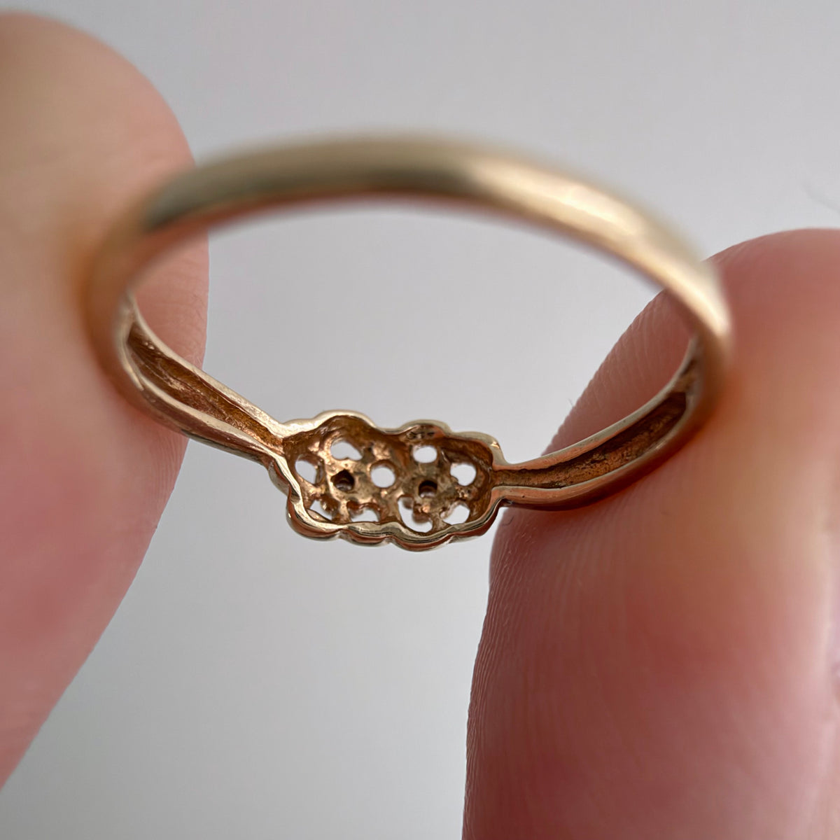 V I N T A G E // tois et mois forget me nots / 10k and diamond child or pinky ring / size 3+