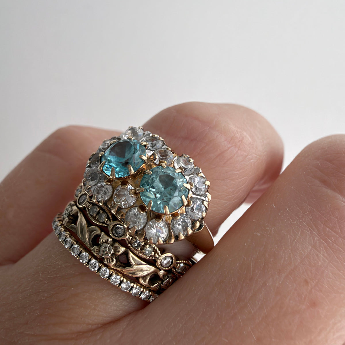 V I N T A G E // tois and mois blooms / 10k + topaz + spinel + one CZ floral ring / size 5.5