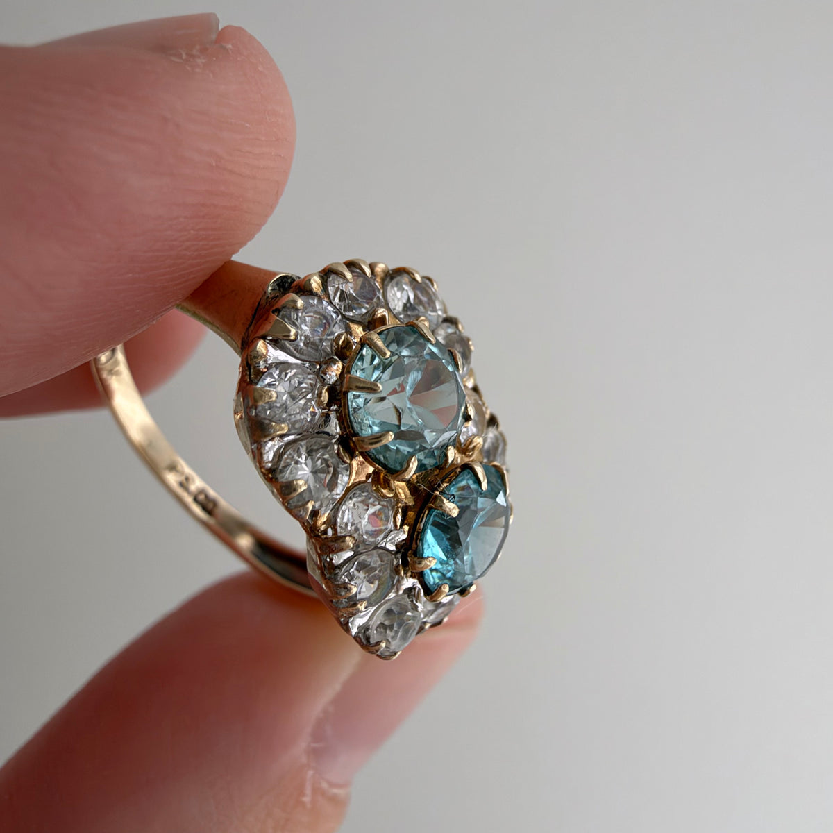 V I N T A G E // tois and mois blooms / 10k + topaz + spinel + one CZ floral ring / size 5.5