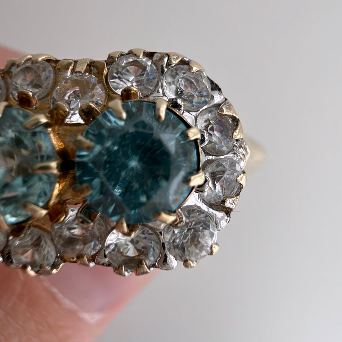 V I N T A G E // tois and mois blooms / 10k + topaz + spinel + one CZ floral ring / size 5.5