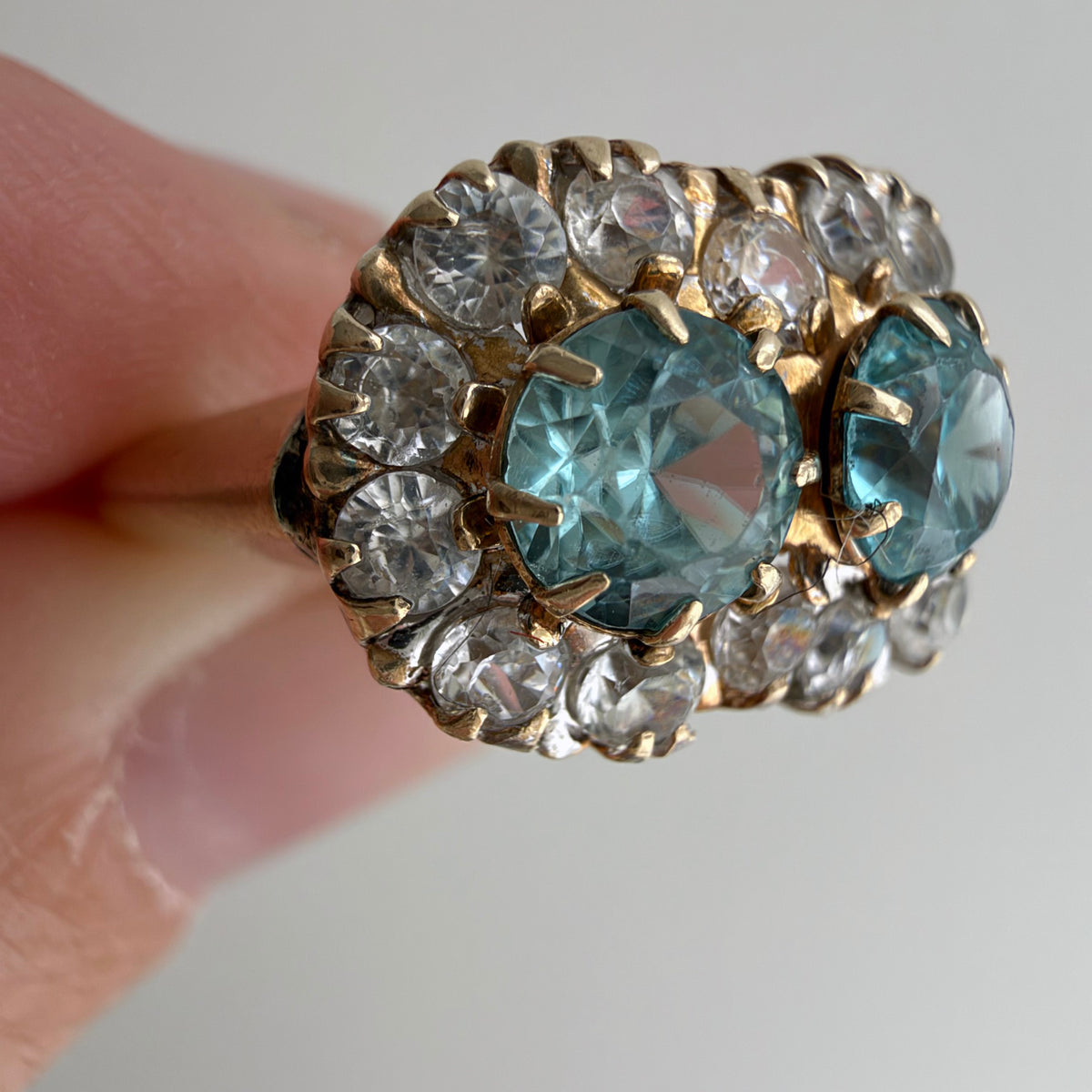 V I N T A G E // tois and mois blooms / 10k + topaz + spinel + one CZ floral ring / size 5.5