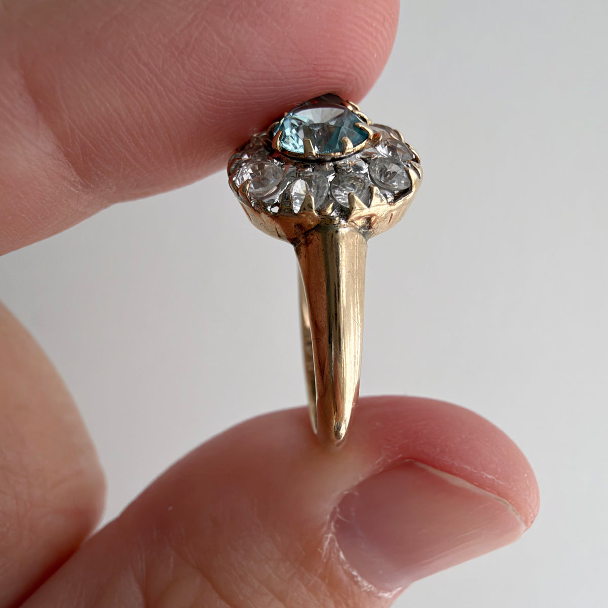 V I N T A G E // tois and mois blooms / 10k + topaz + spinel + one CZ floral ring / size 5.5