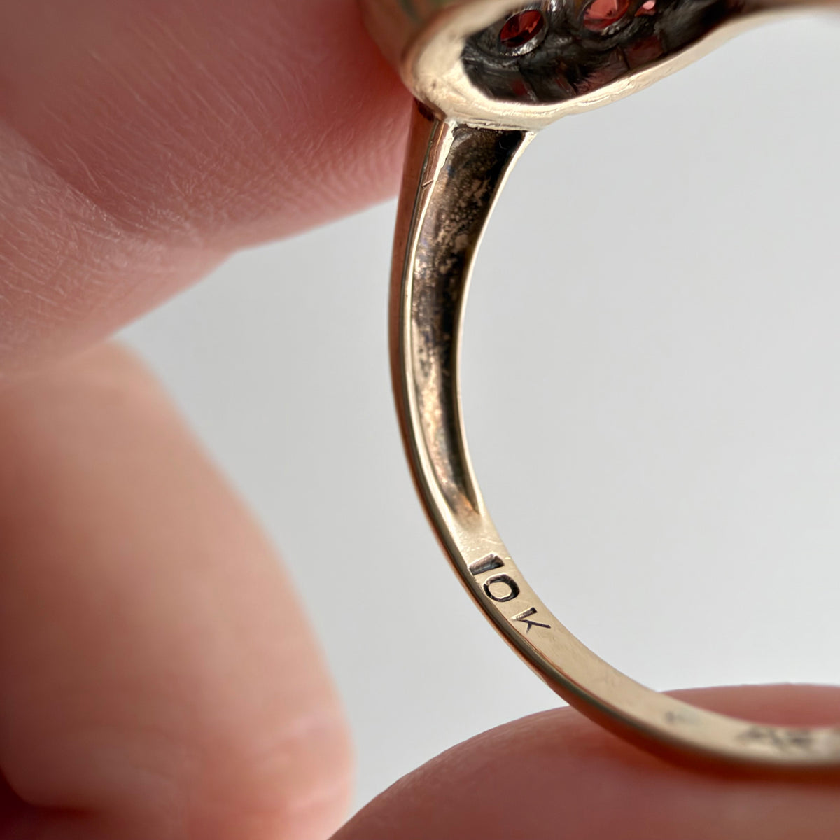 V I N T A G E // tois and mois blooms / 10k + topaz + spinel + one CZ floral ring / size 5.5