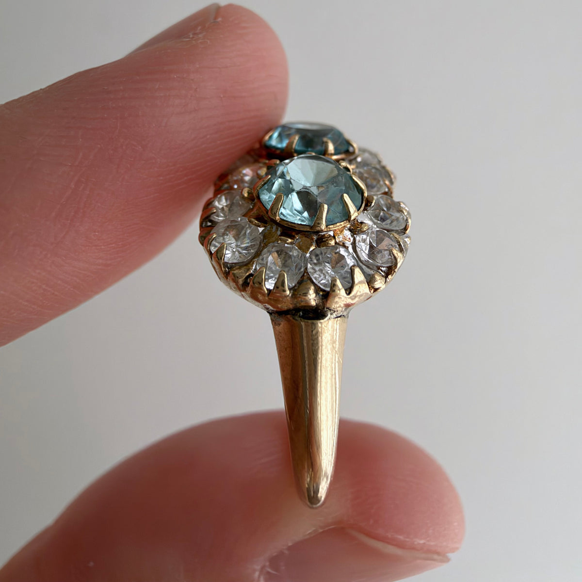V I N T A G E // tois and mois blooms / 10k + topaz + spinel + one CZ floral ring / size 5.5