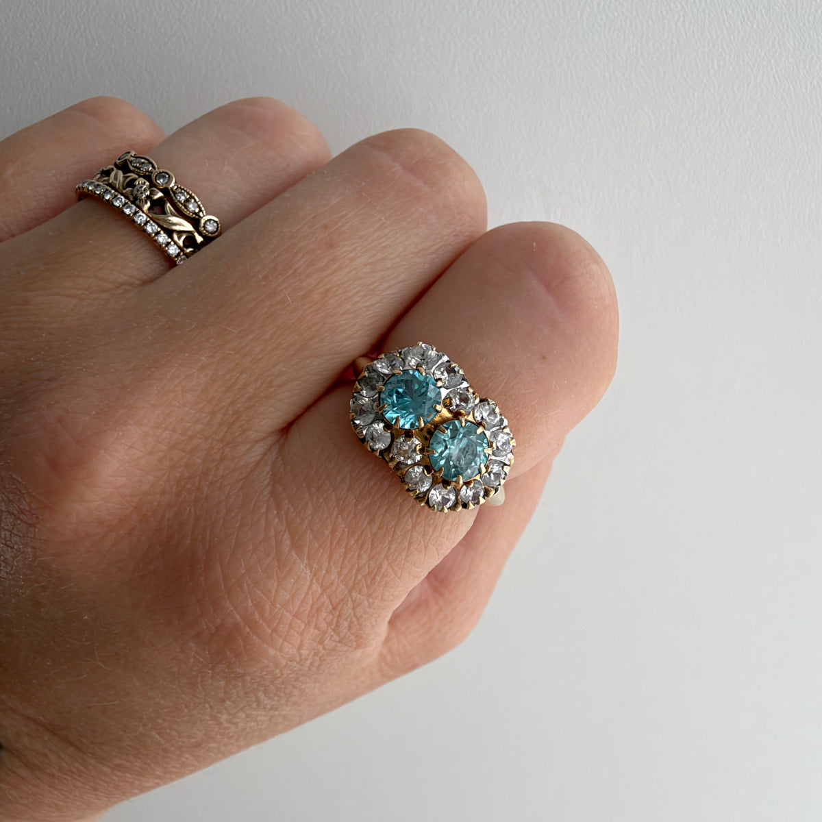V I N T A G E // tois and mois blooms / 10k + topaz + spinel + one CZ floral ring / size 5.5