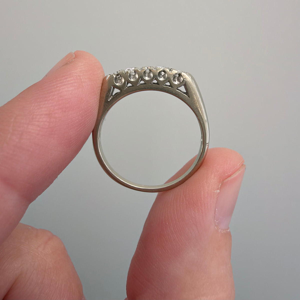 V I N T A G E // mid century sparkle / 14k white gold five diamond band / size 4.75+