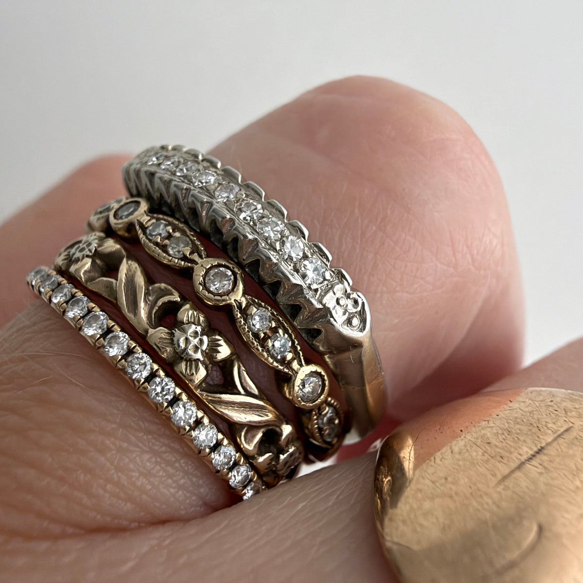 V I N T A G E // bloom and sparkle sandwich / 14k white gold nine diamond band / size 5.75
