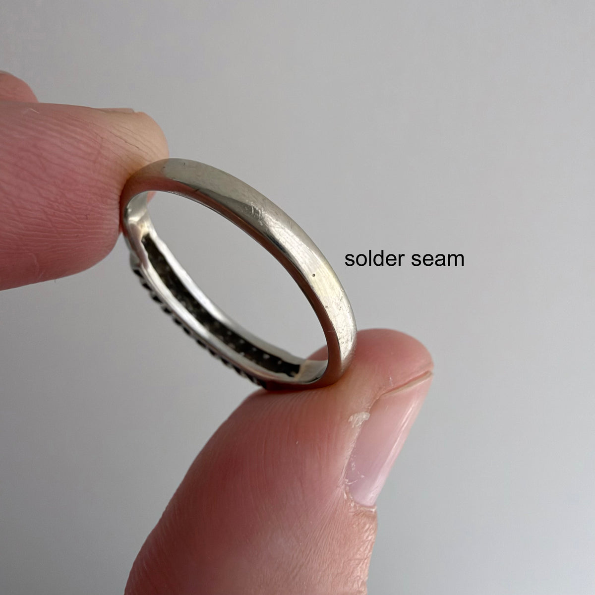 V I N T A G E // bloom and sparkle sandwich / 14k white gold nine diamond band / size 5.75
