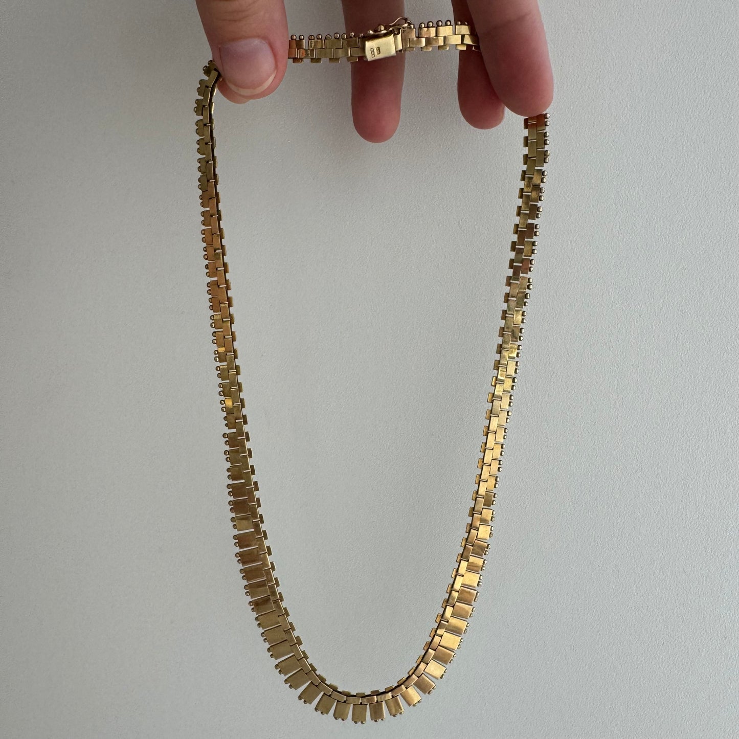 V I N T A G E // 1975 Cleopatra / 9k yellow gold paneled collar necklace / 17", 20.6g