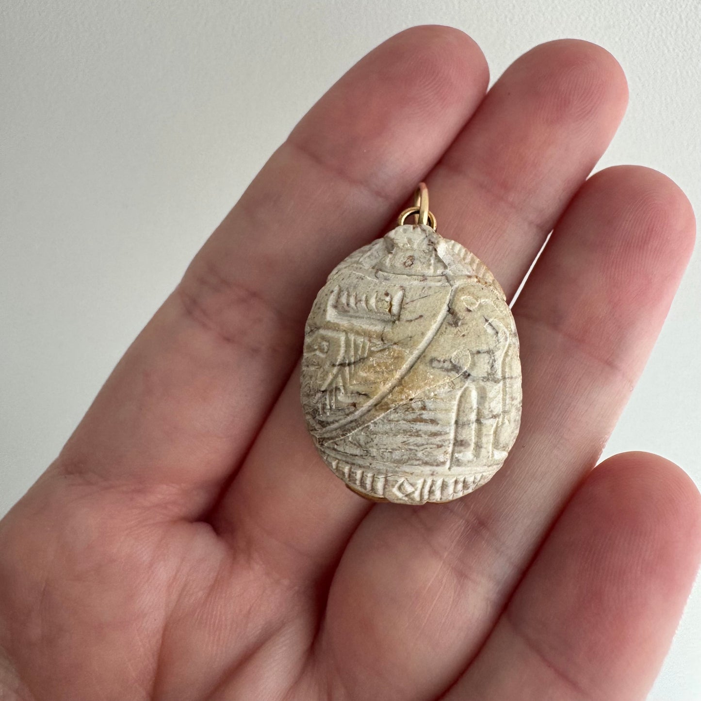 V I N T A G E // dynamic beetle / 14k and carved faience or stone scarab with maybe Horus carving / a pendant