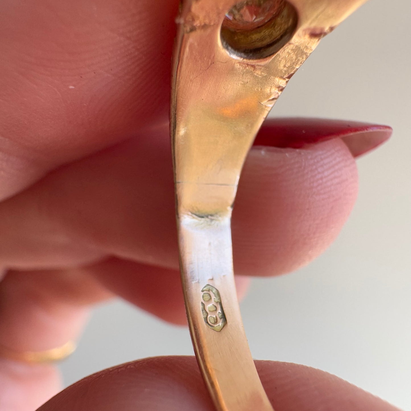 V I N T A G E // trilogy romance / 14k rosy gold with garnet and moissanite / size 8.25
