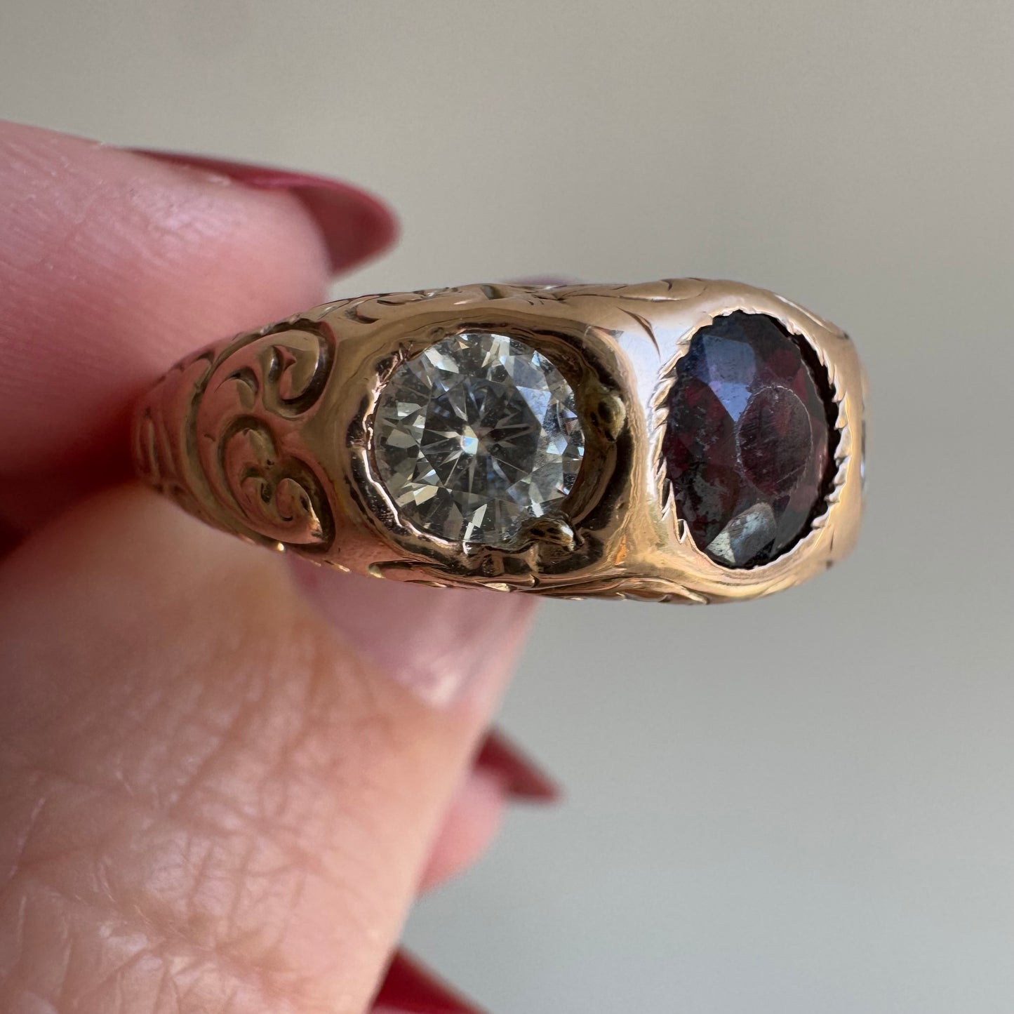 V I N T A G E // trilogy romance / 14k rosy gold with garnet and moissanite / size 8.25