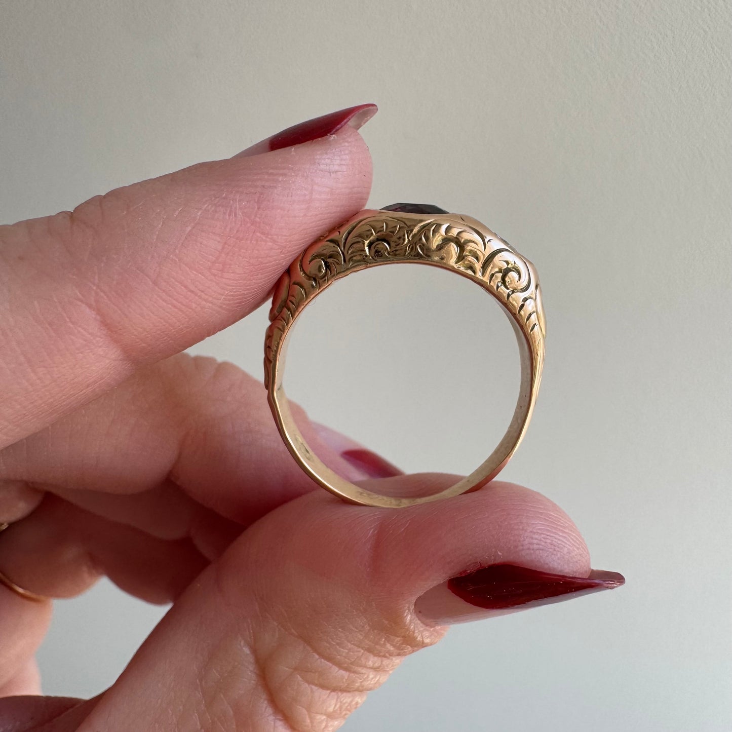 V I N T A G E // trilogy romance / 14k rosy gold with garnet and moissanite / size 8.25