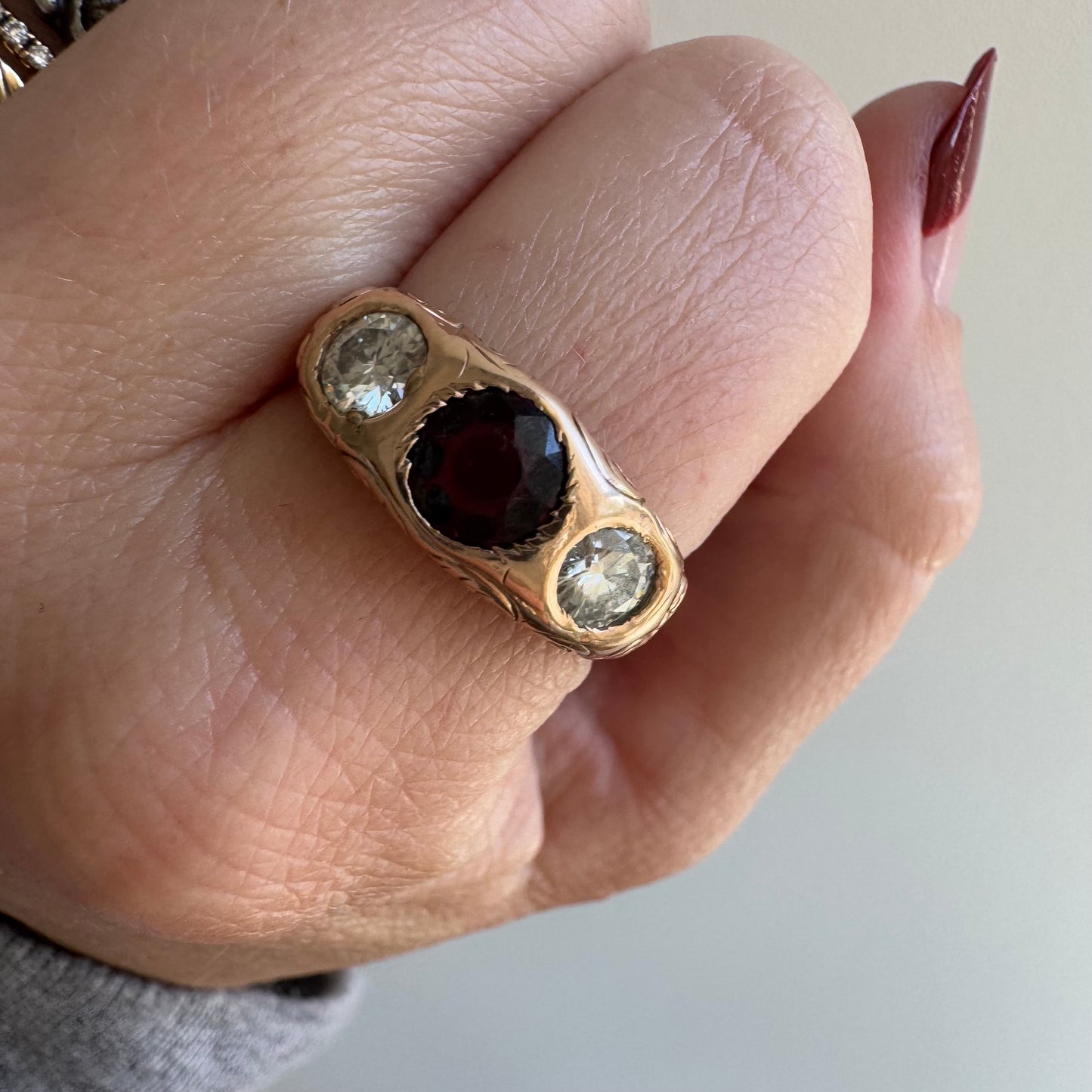 V I N T A G E // trilogy romance / 14k rosy gold with garnet and moissanite / size 8.25